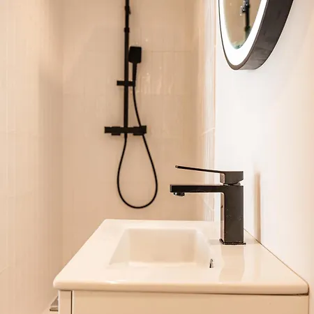 Oda ve Kahvaltı Maison Arthur Aigues-Mortes